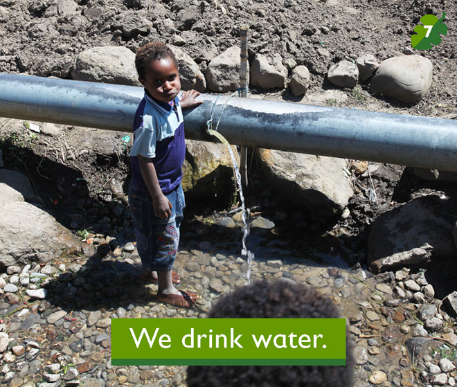 We drink water.